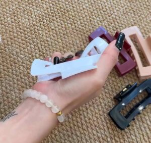 Flexible Claw Clip - White